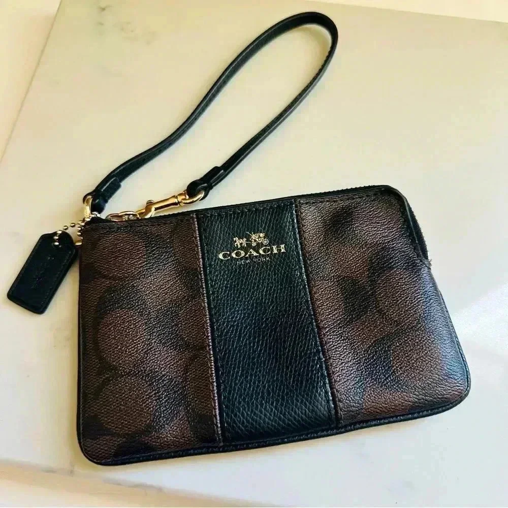 Coach Corner Zip Wristlet In Signature Leather